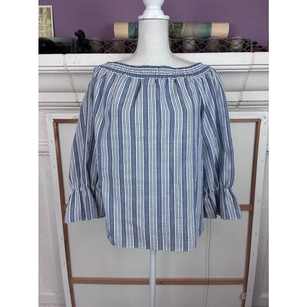 Crown & Ivy NWOT Seersucker off the shoulder blouse w/ tie back